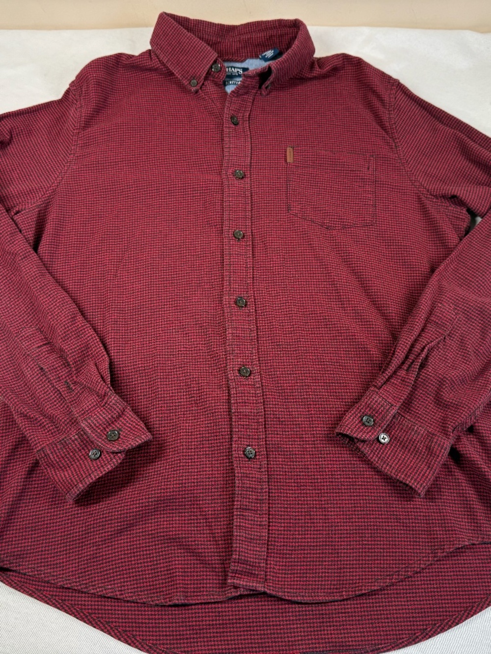 Chaps Men's Long Sleeve Houndstooth Pattern Button Up Shirt Size Large - Red
